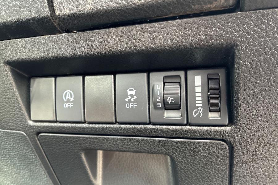 Isuzu D-MAX Photo autoimg-ffa01f56bf05d365f1c82ffdc14fde4216105b38.jpg