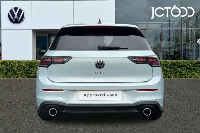 VOLKSWAGEN Golf Photo 7