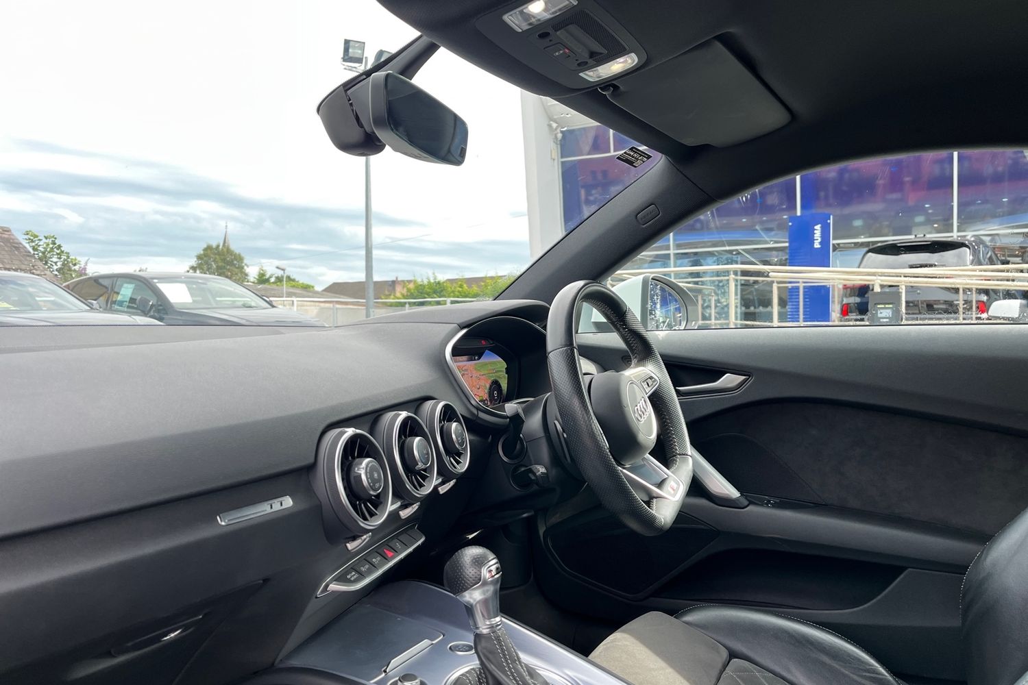 Audi TT Photo 17