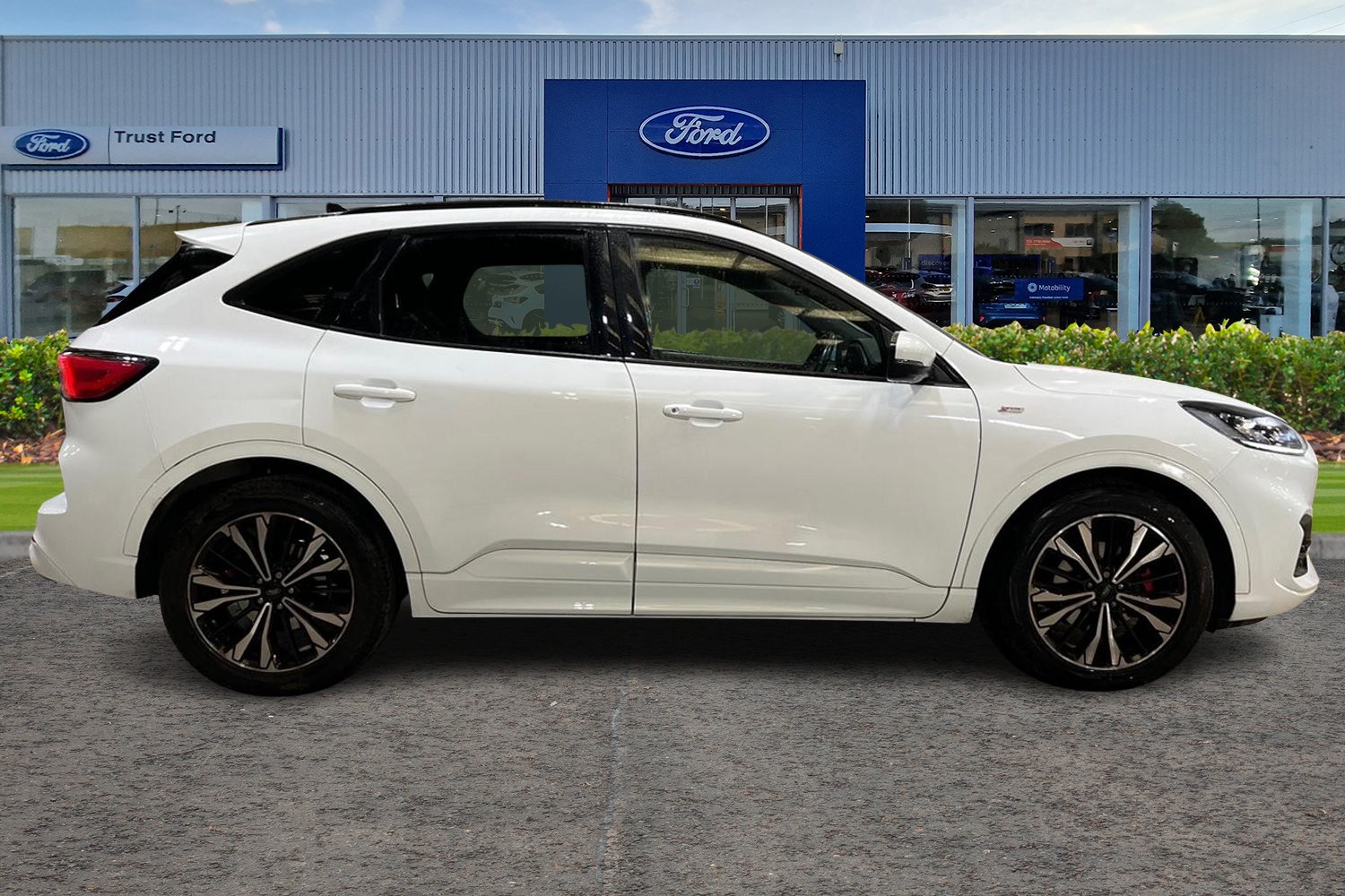 Ford KUGA Photo 2