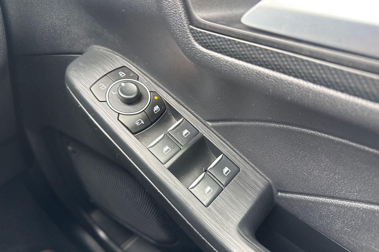 Ford KUGA Photo 15