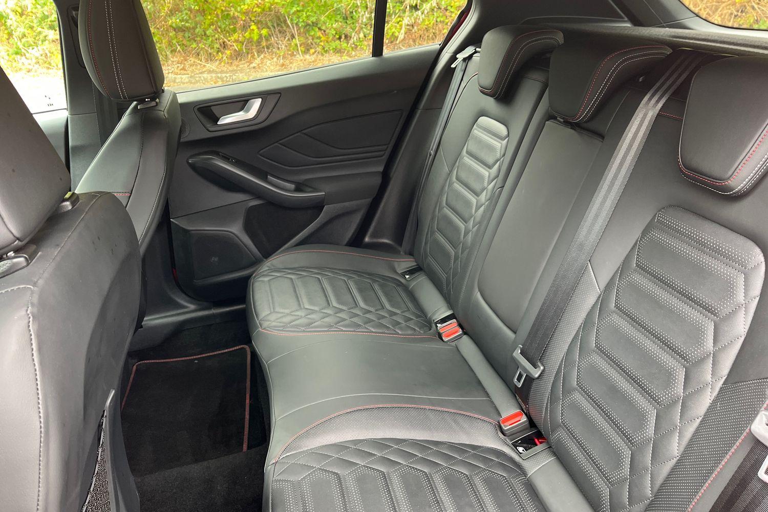 Ford FOCUS Photo 36