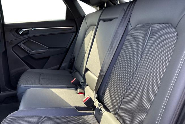 Audi Q3 Photo 9