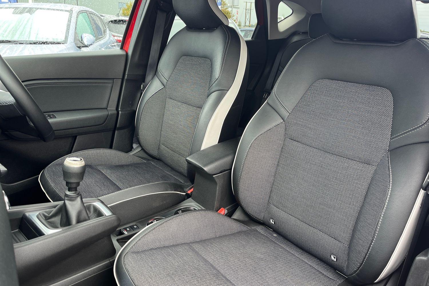 Renault CAPTUR Photo 18