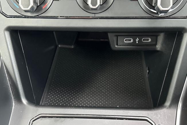VOLKSWAGEN Polo Photo 22
