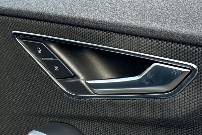 Audi Q2 Photo 30