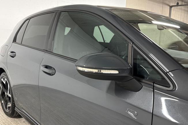 VOLKSWAGEN Golf Photo 20