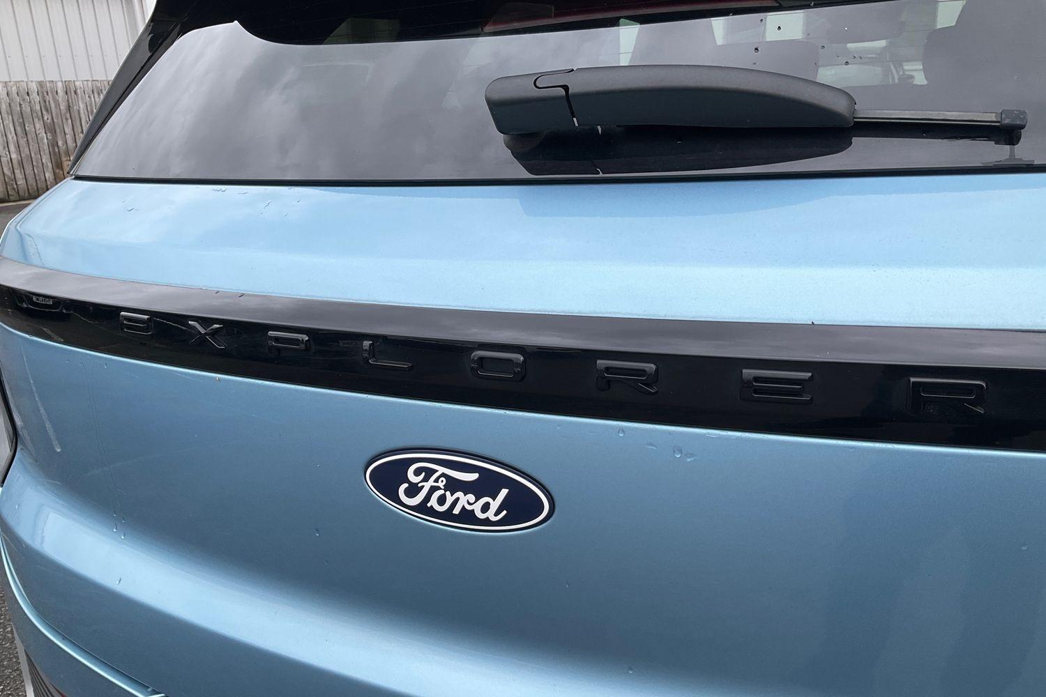 Ford Explorer Photo 39