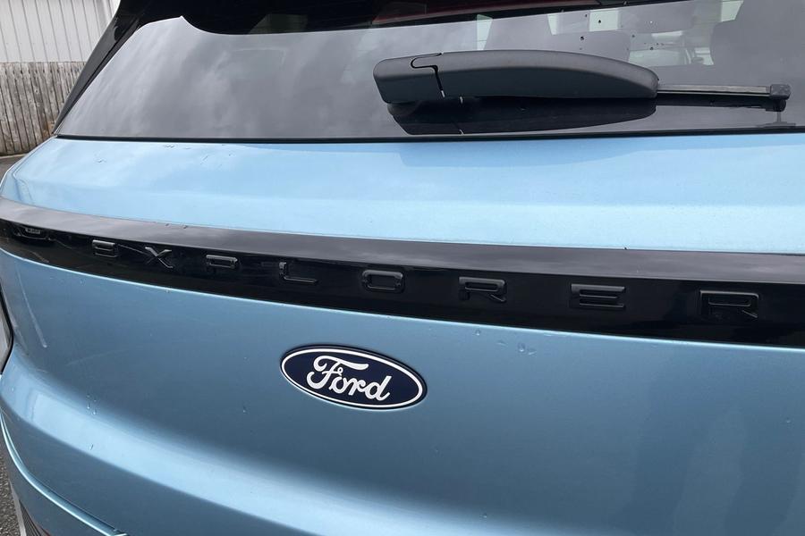 Ford Explorer Photo autoimg-ffb42b0b2bc3f6770bc16ab3d9d5fdc21302892a.jpg