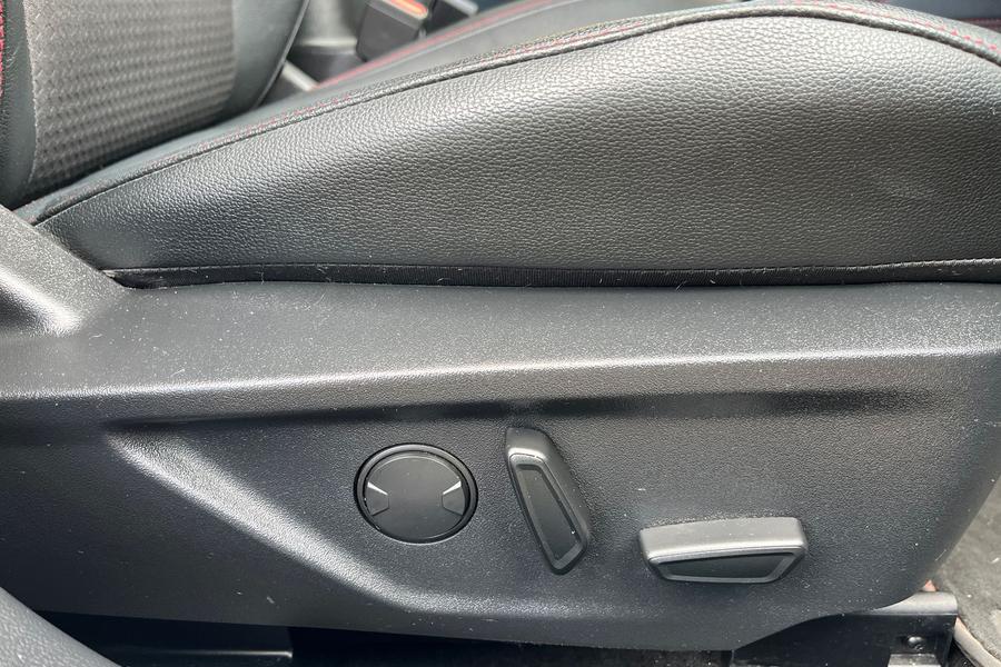 Ford FOCUS Photo autoimg-ffb5d425da0457ec9305c769090c5456dd65d249.jpg
