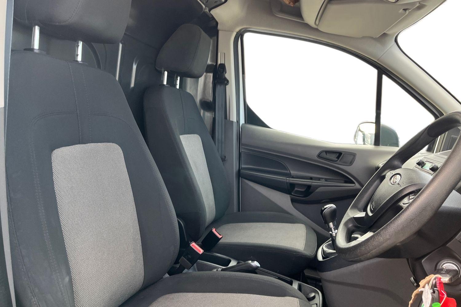 Ford TRANSIT CONNECT Photo 10