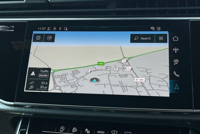 AUDI Rsq8 Photo 14