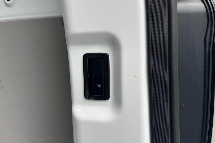 Used Ford TRANSIT CUSTOM HMZ3188 23