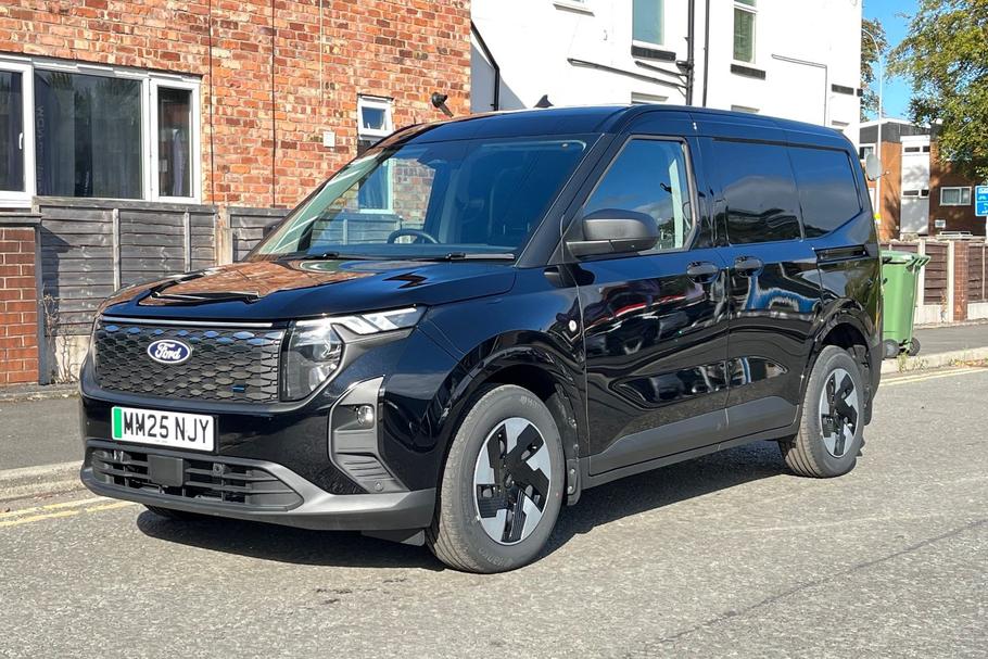 Used Ford E-TRANSIT COURIER 9