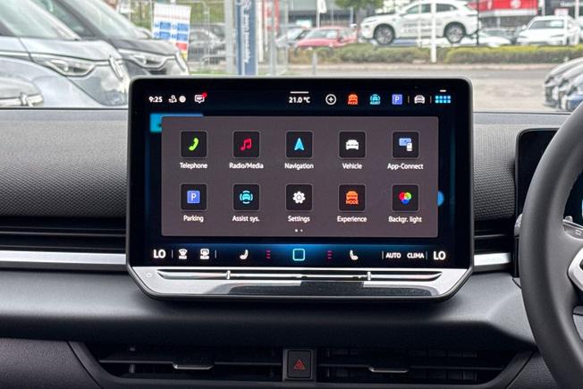 VOLKSWAGEN T-Roc Photo 37