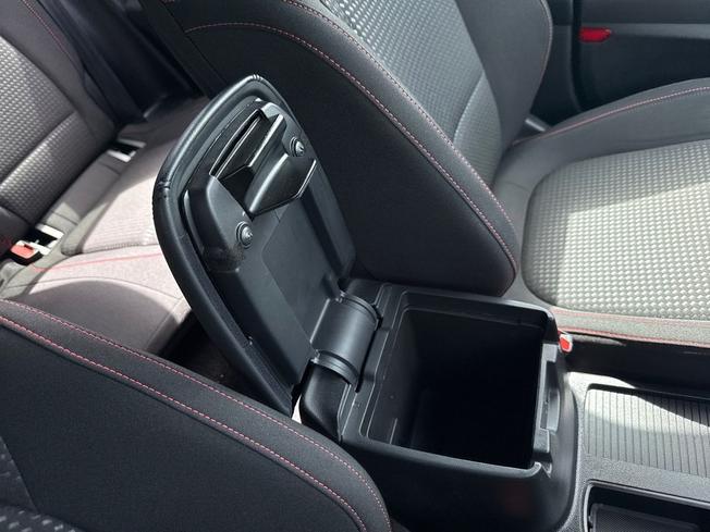 FORD Focus Photo 37