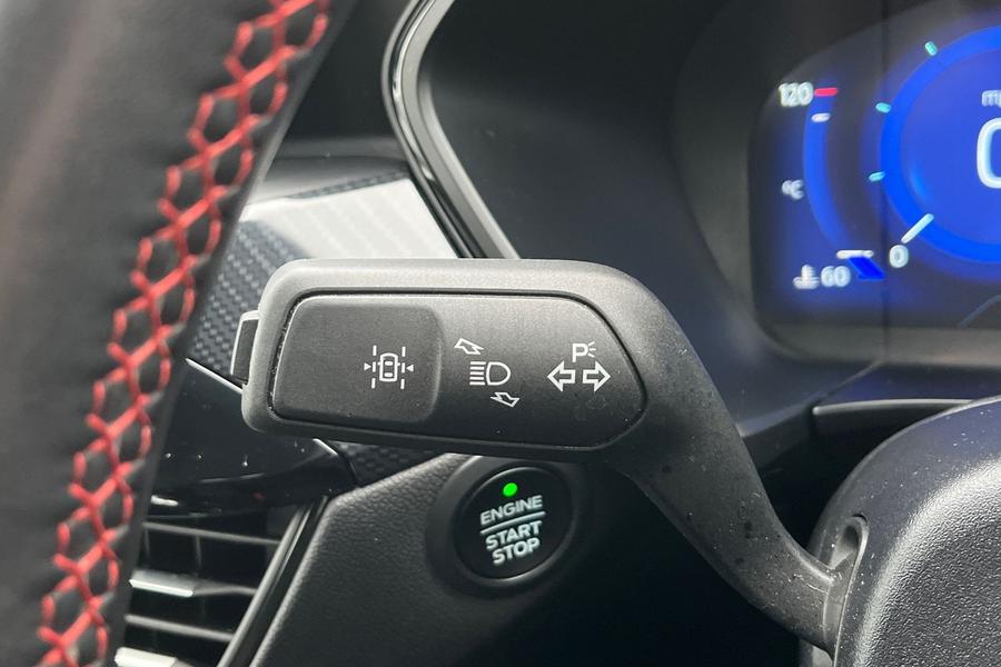 Ford Kuga Photo autoimg-ffbc7546544c42fe8fd1b55c4b6addc72df08c5b.jpg