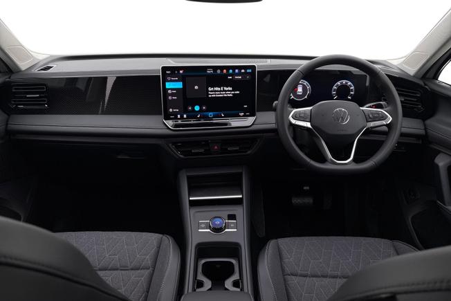 VOLKSWAGEN Tiguan Photo 10