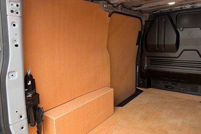 VOLKSWAGEN Transporter Photo 32