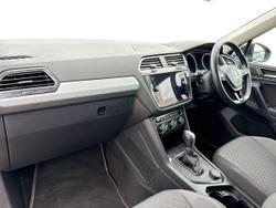 Volkswagen Tiguan Photo 2