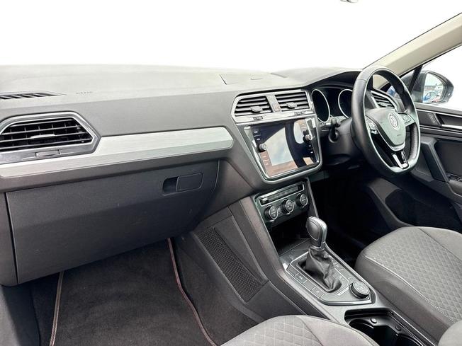 Volkswagen Tiguan Photo 2