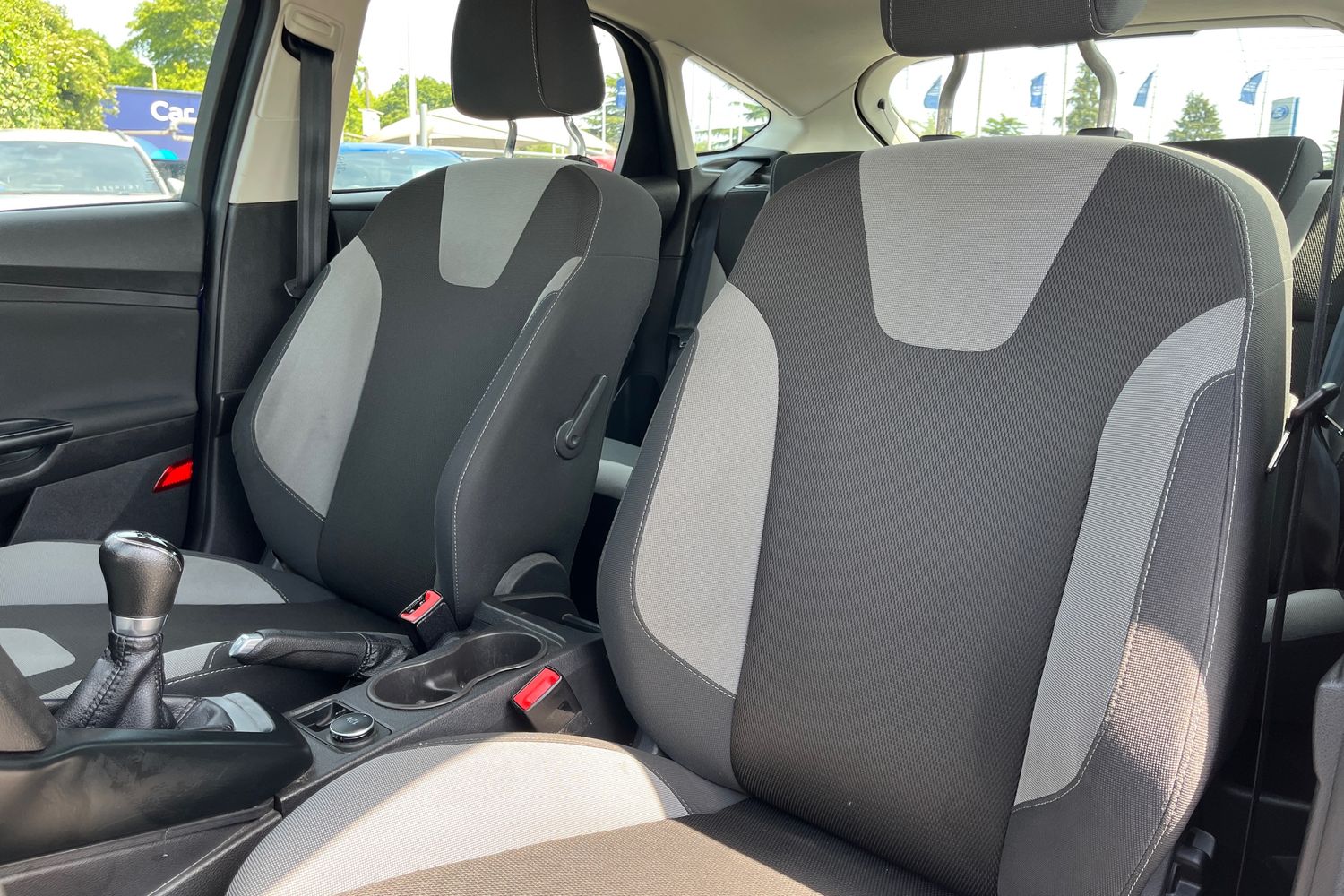 Ford FOCUS Photo 18
