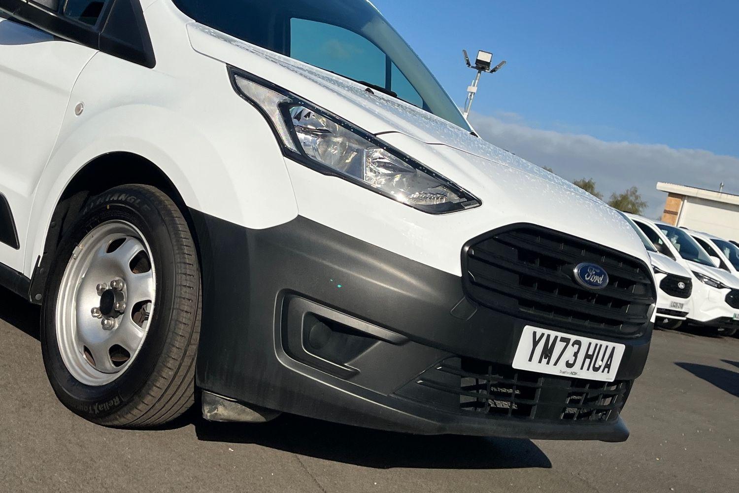 Ford TRANSIT CONNECT Photo 40
