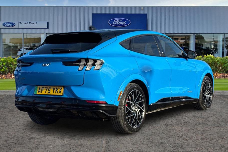 Used Ford MUSTANG MACH-E 4