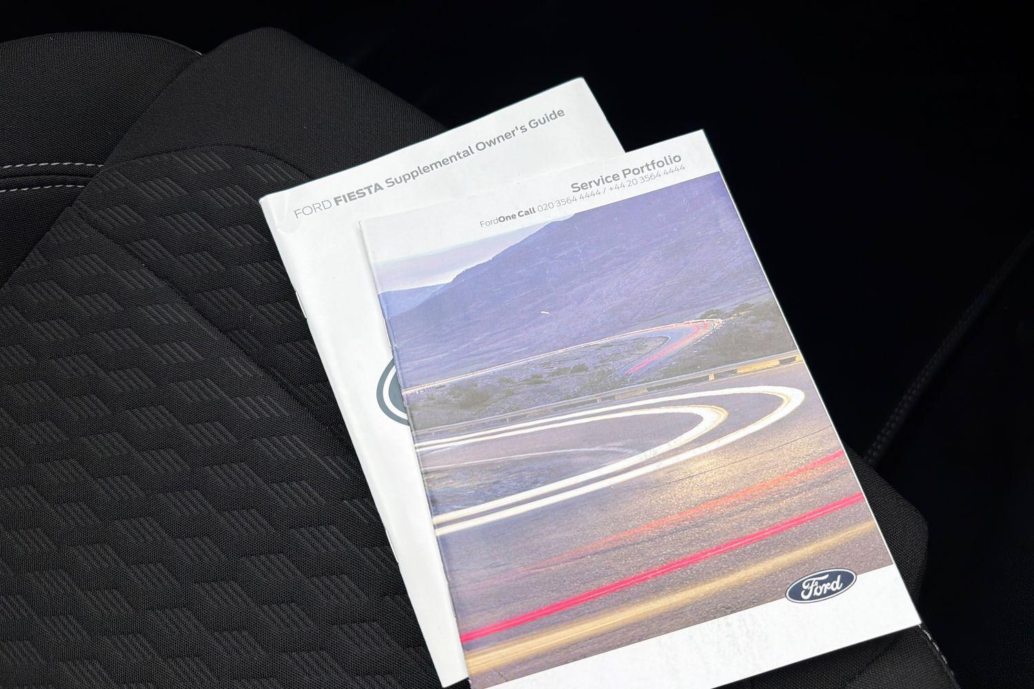 Ford FIESTA Photo 21