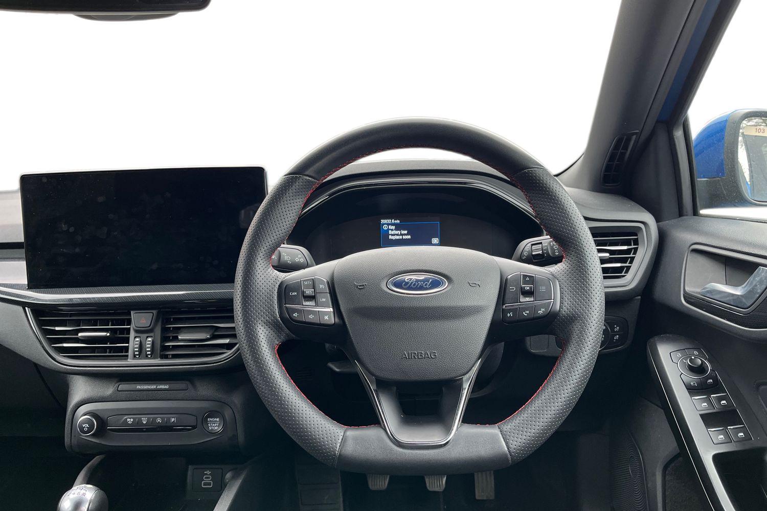 Ford FOCUS Photo 10