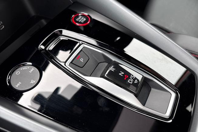 Audi RS3 Photo 44