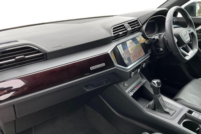 AUDI Q3 Photo 2