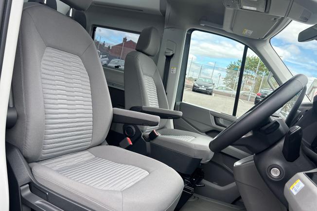 Volkswagen Grand California Photo 32