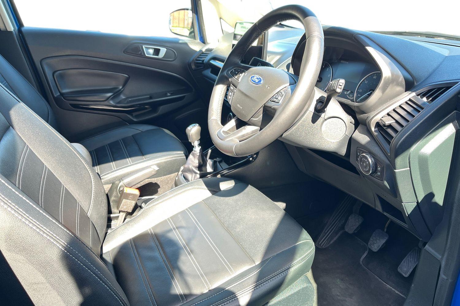 Ford ECOSPORT Photo 8