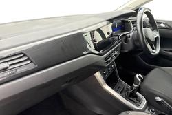 VOLKSWAGEN Polo Photo 2