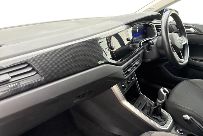 VOLKSWAGEN Polo Photo 2