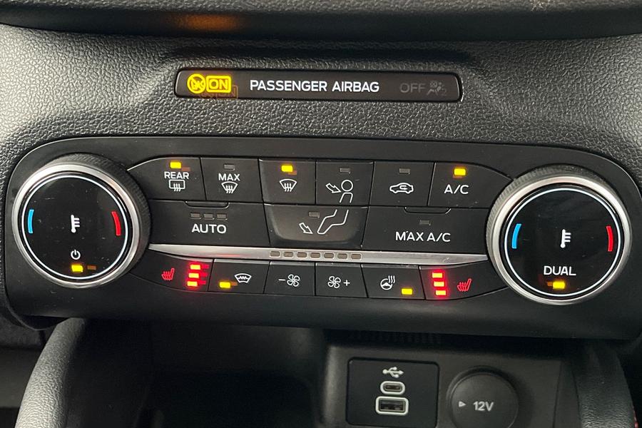 Ford Kuga Photo autoimg-ffdd80e8ce49b63df4d994e506514d841d6f42cb.jpg
