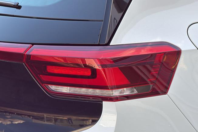 VOLKSWAGEN ID.3 Photo 18