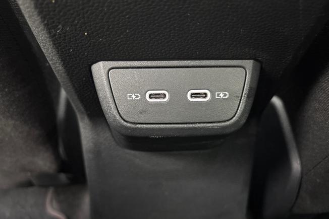 VOLKSWAGEN Polo Photo 31