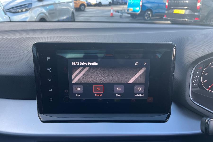 SEAT ARONA Photo autoimg-ffe02d2916558f862225fb960f15f844e9c5ff43.jpg