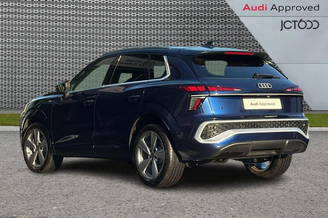 AUDI Q3 Photo 3