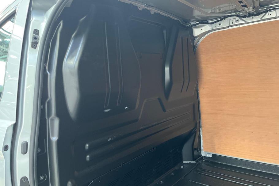 Used Ford TRANSIT CUSTOM WO25UKU 10