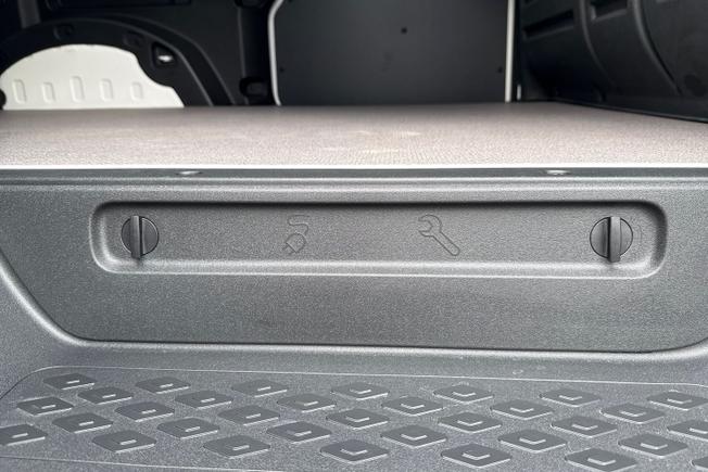 Volkswagen ID. Buzz Cargo Photo 27