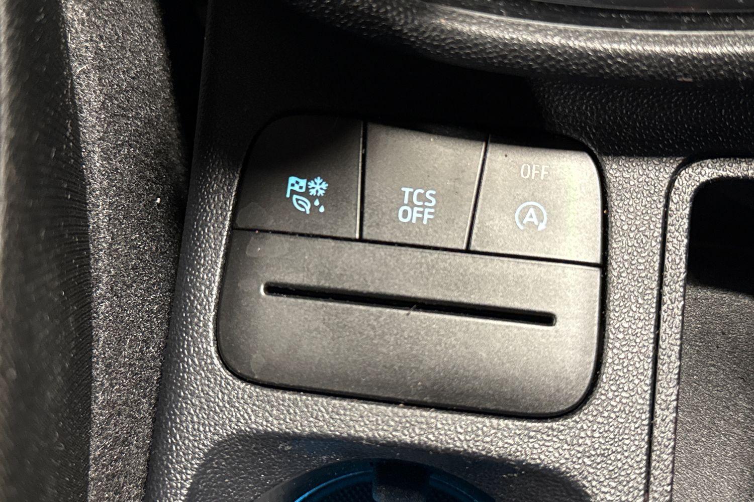 Ford FIESTA Photo 32