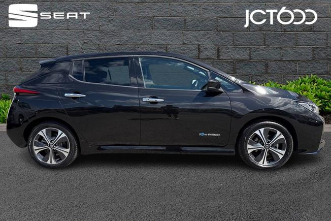 NISSAN Leaf Photo 4