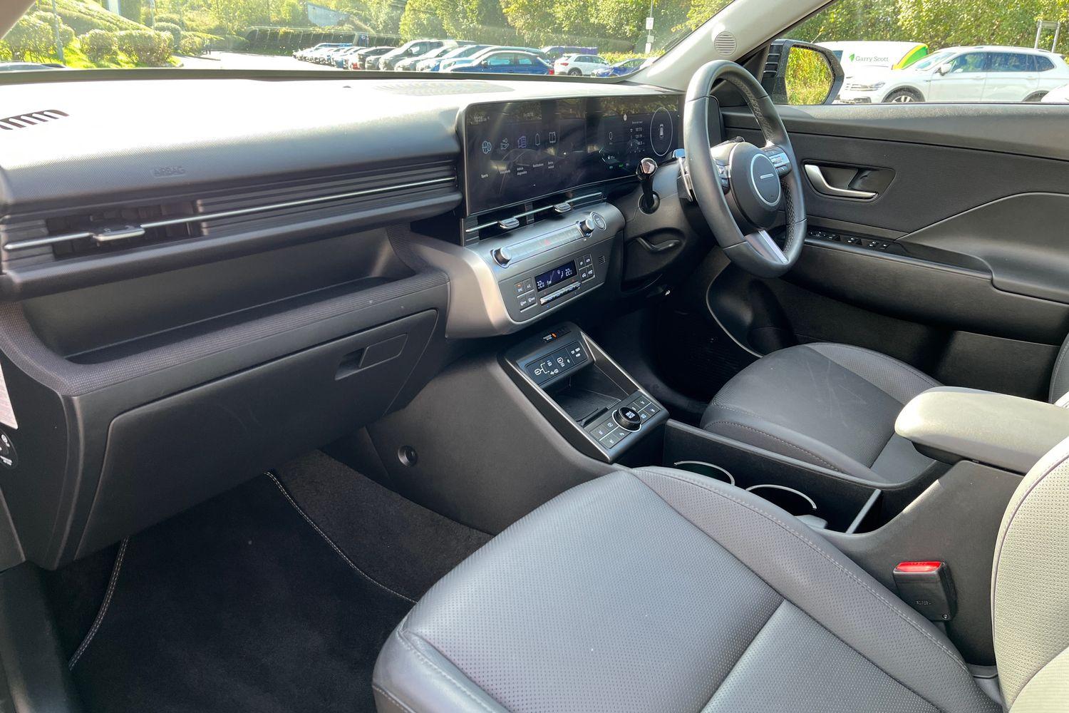 Hyundai KONA Photo 17