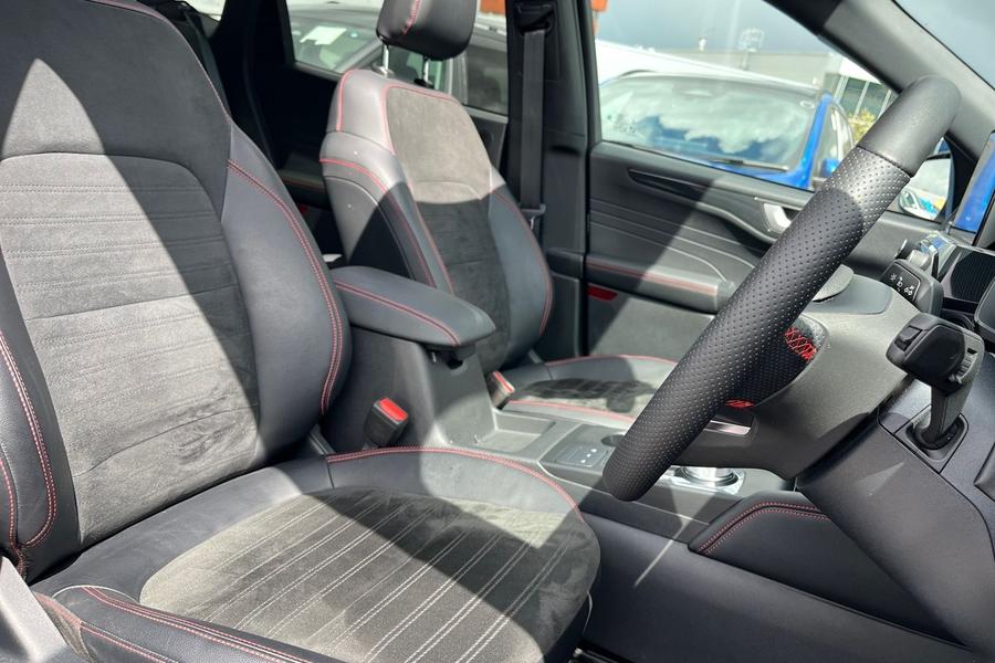 Ford Kuga Photo autoimg-fff64d16adc105621b605f7677fbcf1a49b43f97.jpg