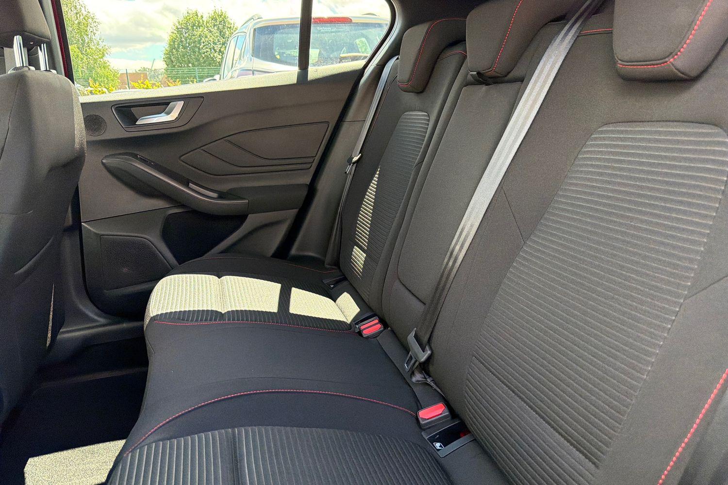 Ford FOCUS Photo 19