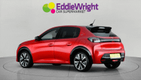 Peugeot 208 Photo 4
