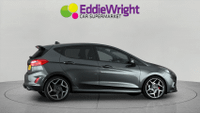 Ford Fiesta Photo 7